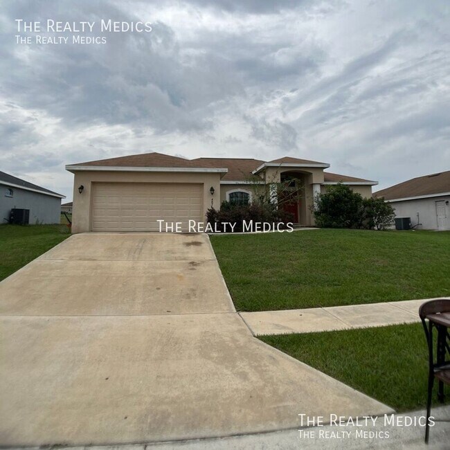 property at 4876 Summerfield Cir