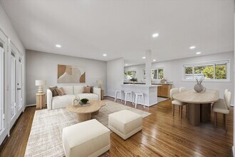 8621 Bob White Dr in Houston, TX - Building Photo - Building Photo