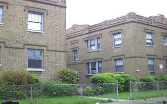 746-754 N Lorel Ave Apartments