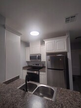 2227 US Highway 281, Unit A1 in Brownsville, TX - Building Photo - Building Photo