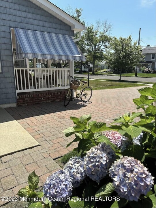 314 Pennsylvania Ave in Spring Lake, NJ - Building Photo