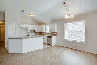 9708 Avenue U in Lubbock, TX - Building Photo - Building Photo