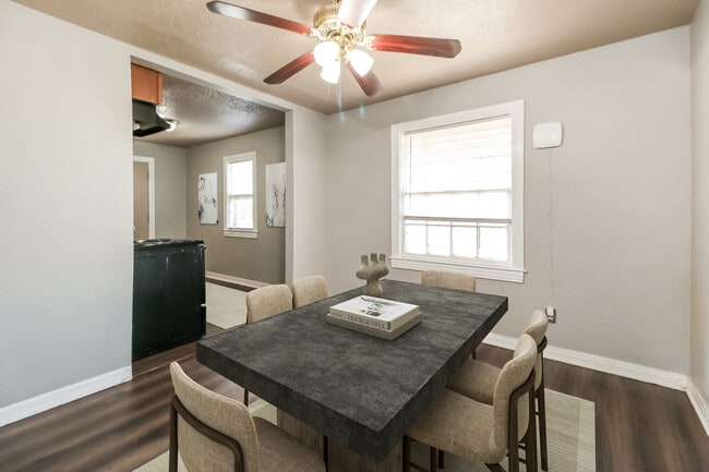 2008 NE 30th St in Oklahoma City, OK - Building Photo - Building Photo