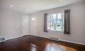 2223 Coy St in Ferndale, MI - Foto de edificio - Building Photo
