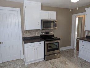 837 W Stephenson St in Freeport, IL - Building Photo - Building Photo