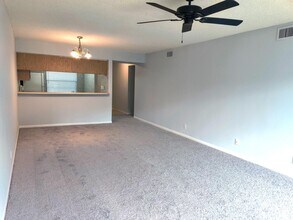 701-701 Sabal Ridge Cir in Palm Beach Gardens, FL - Building Photo - Building Photo