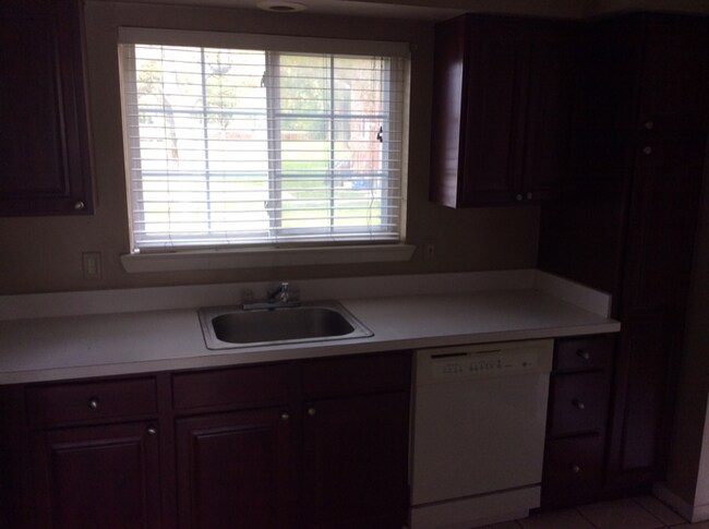 427 Fox Hill Dr in Bloomfield Hills, MI - Building Photo - Building Photo