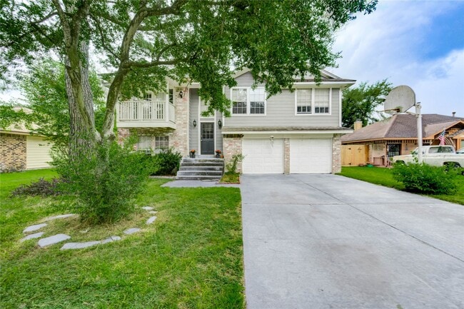 15403 Meadow Village Dr