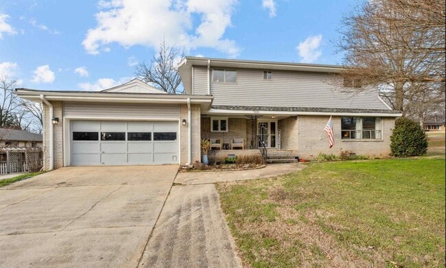 property at 7600 Teal Dr SW