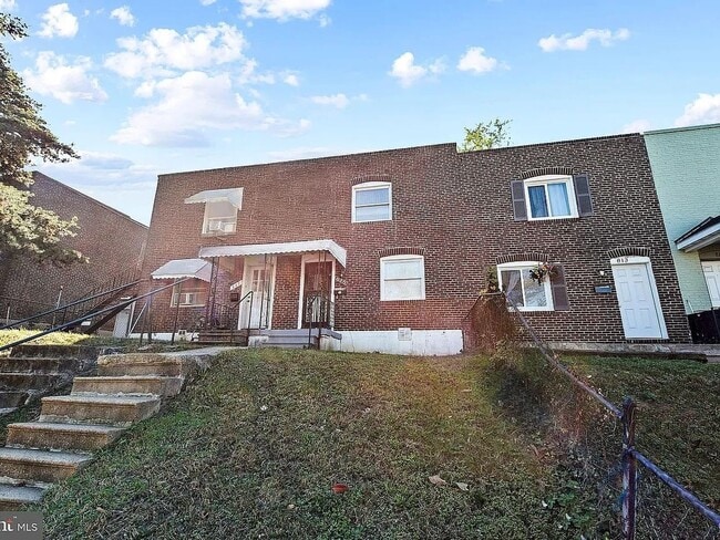 property at 815 Jack St