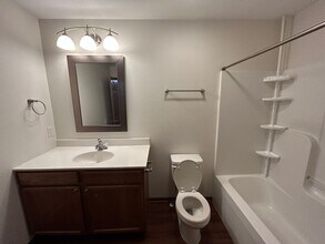 501 E Skylark Trail in Mankato, MN - Building Photo - Building Photo