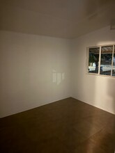 1517 Palm St in Henderson, NV - Foto de edificio - Building Photo