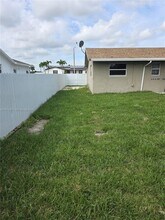 16813 SW 107th Pl in Miami, FL - Building Photo - Building Photo