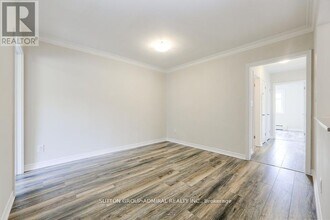 28 Garthdale Ct in Toronto, ON - Building Photo - Building Photo