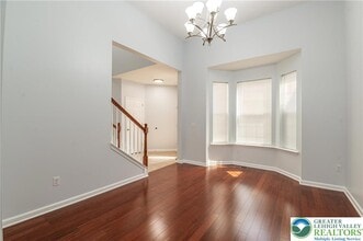 835 Spring White Dr in Breinigsville, PA - Foto de edificio - Building Photo