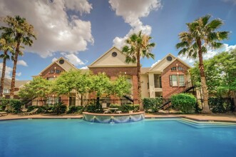 Villa Springs in Houston, TX - Building Photo - Building Photo