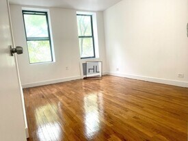 EAST 89 STREET in New York, NY - Building Photo