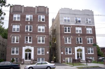 134-136 W 3rd Ave in Roselle, NJ - Building Photo - Building Photo