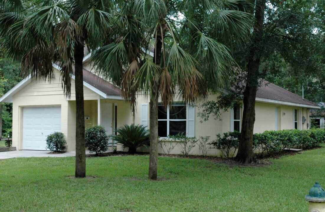 1512 NW 6th Ave in Gainesville, FL - Building Photo