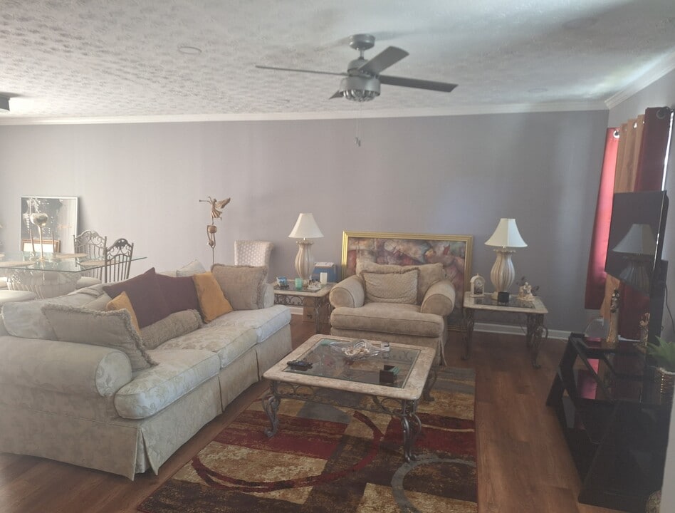 525 Transit Cir in College Park, GA - Building Photo