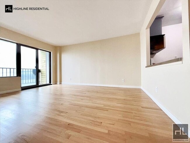 25-40-40 Shore Blvd in Queens, NY - Building Photo - Building Photo
