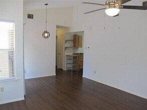 6018 Richard Carlton Blvd in Austin, TX - Building Photo - Building Photo
