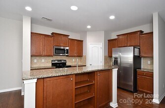 8204 Viewpoint Lane in Cornelius, NC - Building Photo - Building Photo