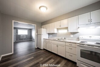 7046 US-36 in Avon, IN - Foto de edificio - Building Photo