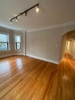 2331 N Rockwell St in Chicago, IL - Building Photo