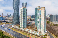 Absolute World Condos in Mississauga, ON - Building Photo - Building Photo