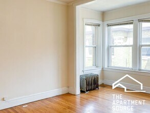 5047 N Damen Ave, Unit 3W in Chicago, IL - Building Photo - Building Photo