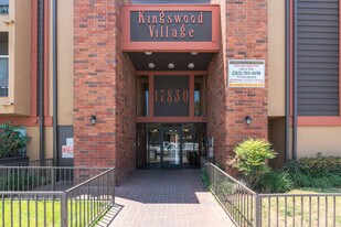 Kingswood Village in Reseda, CA - Building Photo