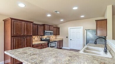8728 William Dr in Manhattan, KS - Building Photo - Building Photo