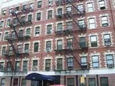 303-307 E 95th St in New York, NY - Building Photo - Building Photo