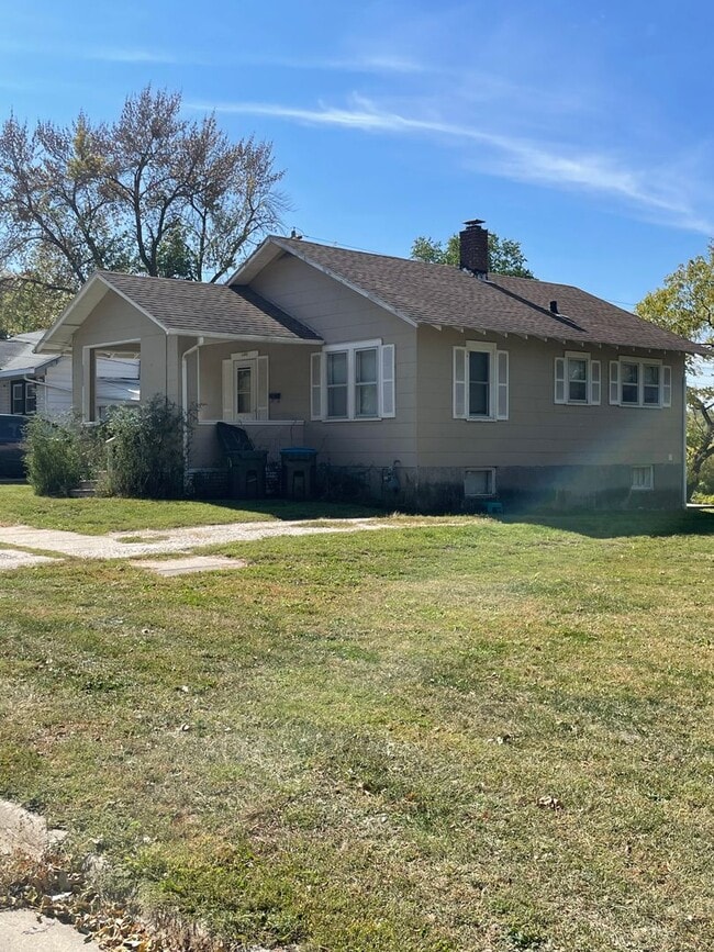 property at 1495 17th St SW