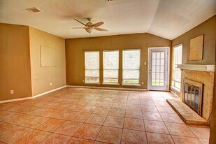 11818 Plumpoint Dr in Houston, TX - Building Photo