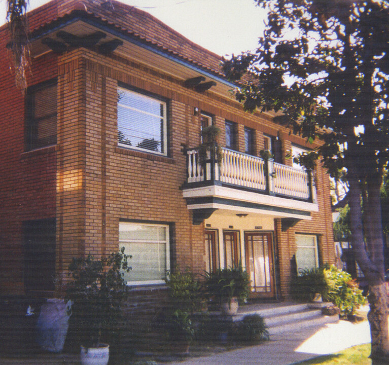 640 W 8th St in Long Beach, CA - Building Photo