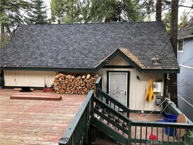 28282 Larchmont Ln in Lake Arrowhead, CA - Building Photo