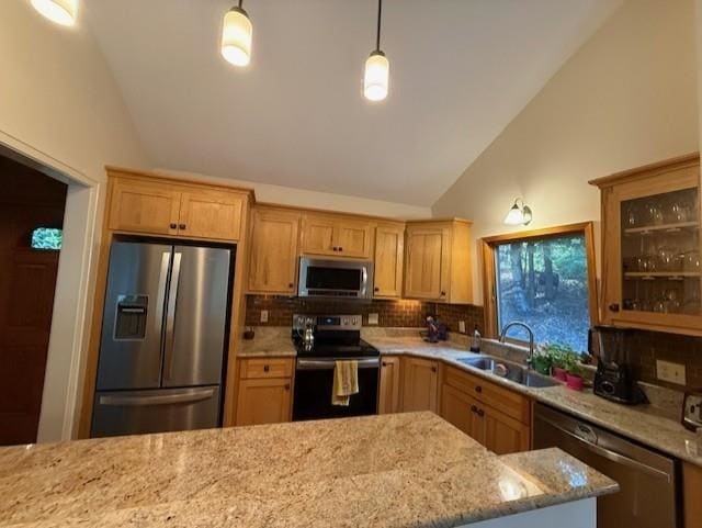 38 Pine Grove Rd in Sunapee, NH - Building Photo - Building Photo