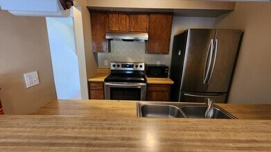 1520 Oak Knoll Ln in Virginia Beach, VA - Building Photo - Building Photo