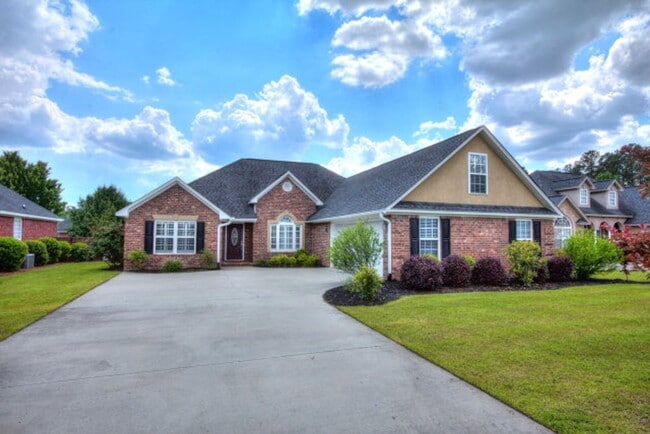 property at 1220 Winyah St