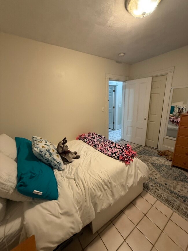 190 L St, Unit 1 in Boston, MA - Foto de edificio - Building Photo