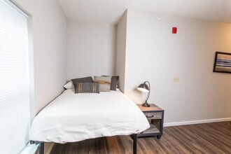 120 Flats in West Lafayette, IN - Foto de edificio - Building Photo