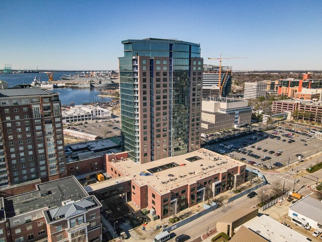 Harbor's Edge in Norfolk, VA - Building Photo - Building Photo