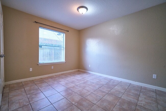 property at 1914 Marvell Dr