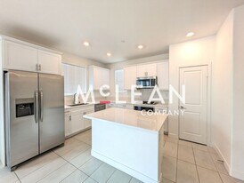 41500 Stanford Rd in Palm Desert, CA - Building Photo