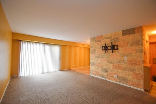 2632 Pirates Cv, Unit 2632 Pirates Cove #6 in Schaumburg, IL - Foto de edificio - Building Photo