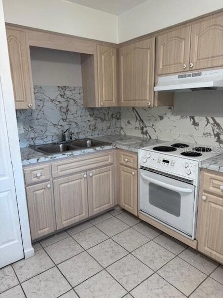 3325 Bee Ridge Rd, Unit 4A in Sarasota, FL - Building Photo - Building Photo