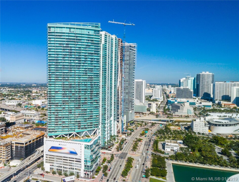 888 Biscayne Blvd, Unit 1512 in Miami, FL - Building Photo