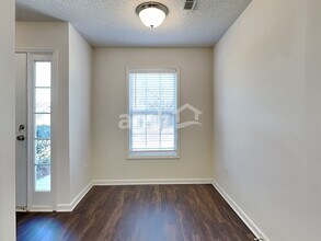 143 Charlotte Ct in Winston-Salem, NC - Building Photo - Building Photo